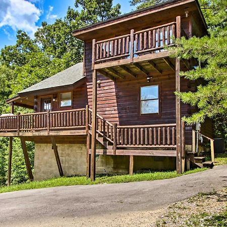 Cabin With Hot Tub And Deck About 12 Mi To Pigeon Forge! Sevierville Eksteriør bilde