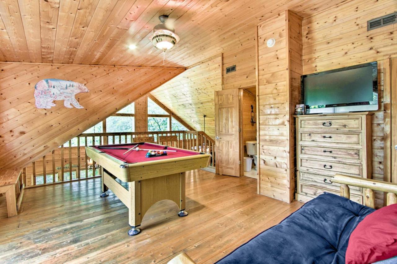 Cabin With Hot Tub And Deck About 12 Mi To Pigeon Forge! Sevierville Eksteriør bilde