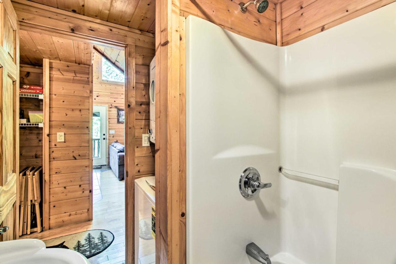 Cabin With Hot Tub And Deck About 12 Mi To Pigeon Forge! Sevierville Eksteriør bilde